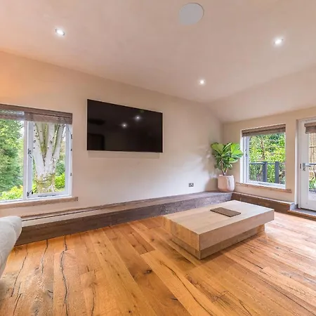 بيت للعطل Quirky Retreats - The Coach House ويندرمير