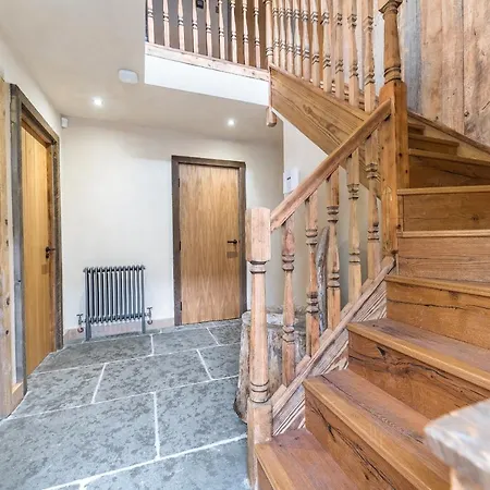 Quirky Retreats - The Coach House بيت للعطل