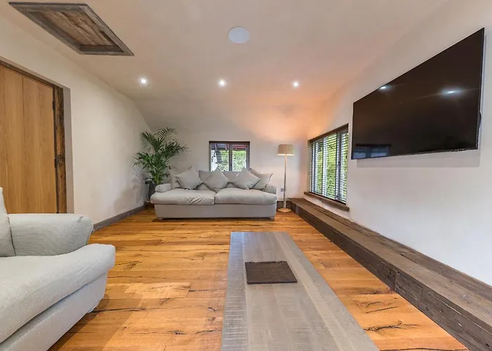 Quirky Retreats - The Coach House 度假居 温德米尔