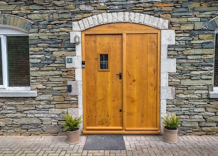 Quirky Retreats - The Coach House 度假居