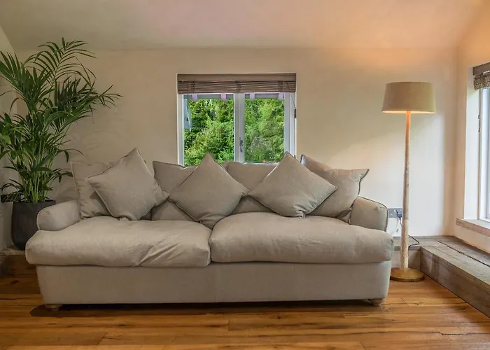 Quirky Retreats - The Coach House 度假居 *