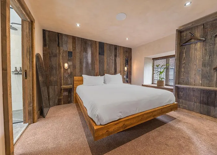 度假居 Quirky Retreats - The Coach House 温德米尔