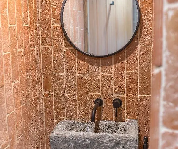 Quirky Retreats - The Coach House 度假居