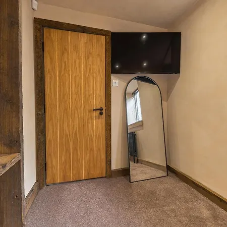 Holiday home Quirky Retreats - The Coach House